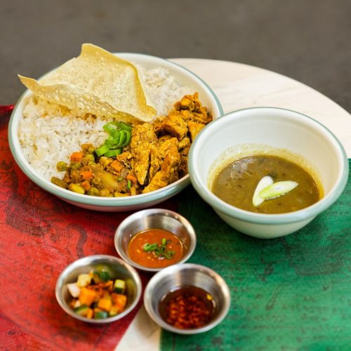 Assiette de Thali Spécialité népalaise faite maison à Nantes